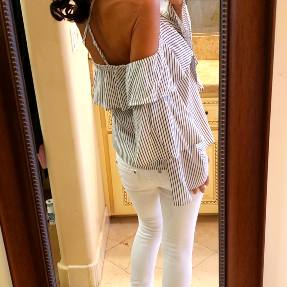 Express flouncy striped cold-shoulder blouse, XS - Picture 5 of 16